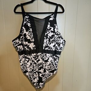 Time and Tru Womens Bathing suit, Size 3X, Black and White, Beach Summer Pool